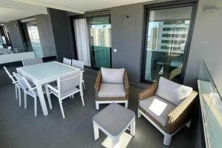Apartamento De 3 Dormitorios Piscina Y Parking Calpe Esterno foto